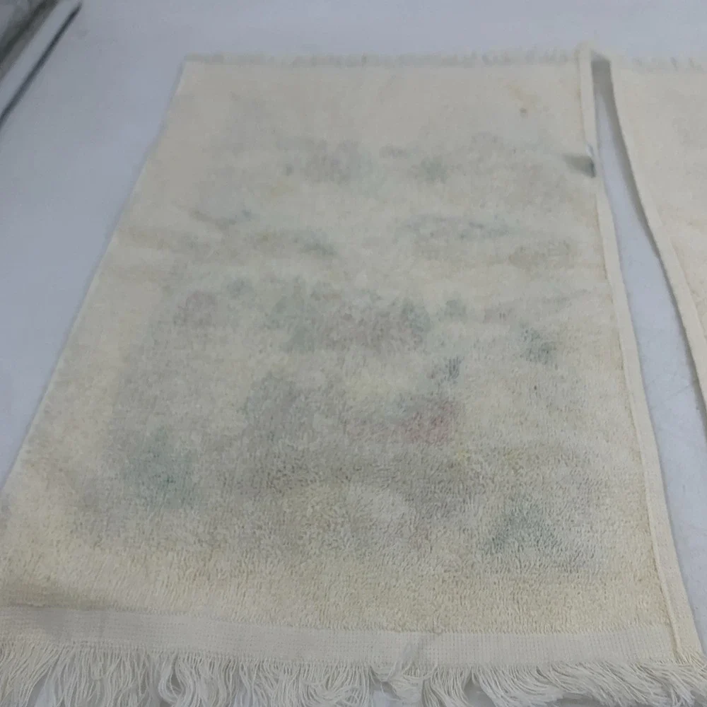 Vintage Christmastime Fingertip Hand Towels USA Sleigh Winter Christmas 70's 80s